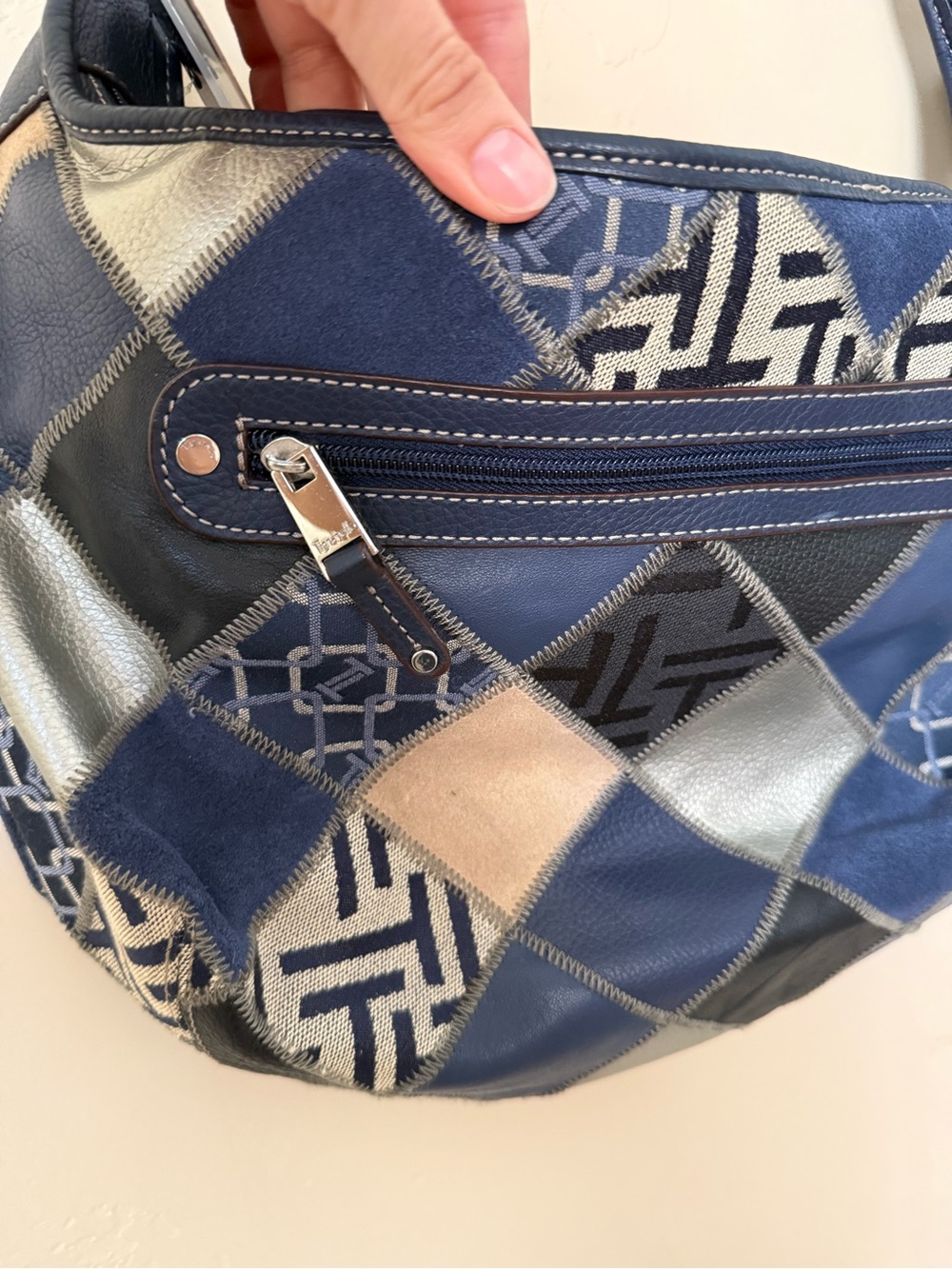 Tignanello genuine leather patchwork hobo shoulder bag in a beautiful mix of nav - Picture 8 of 14